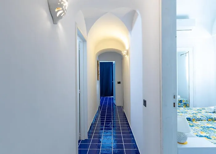 Blue Di アパート カプリ