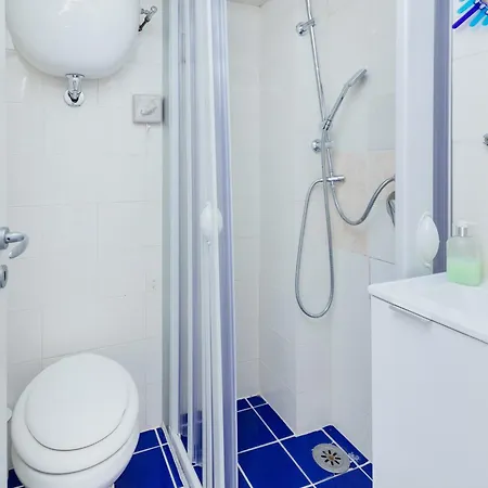 Blue Di